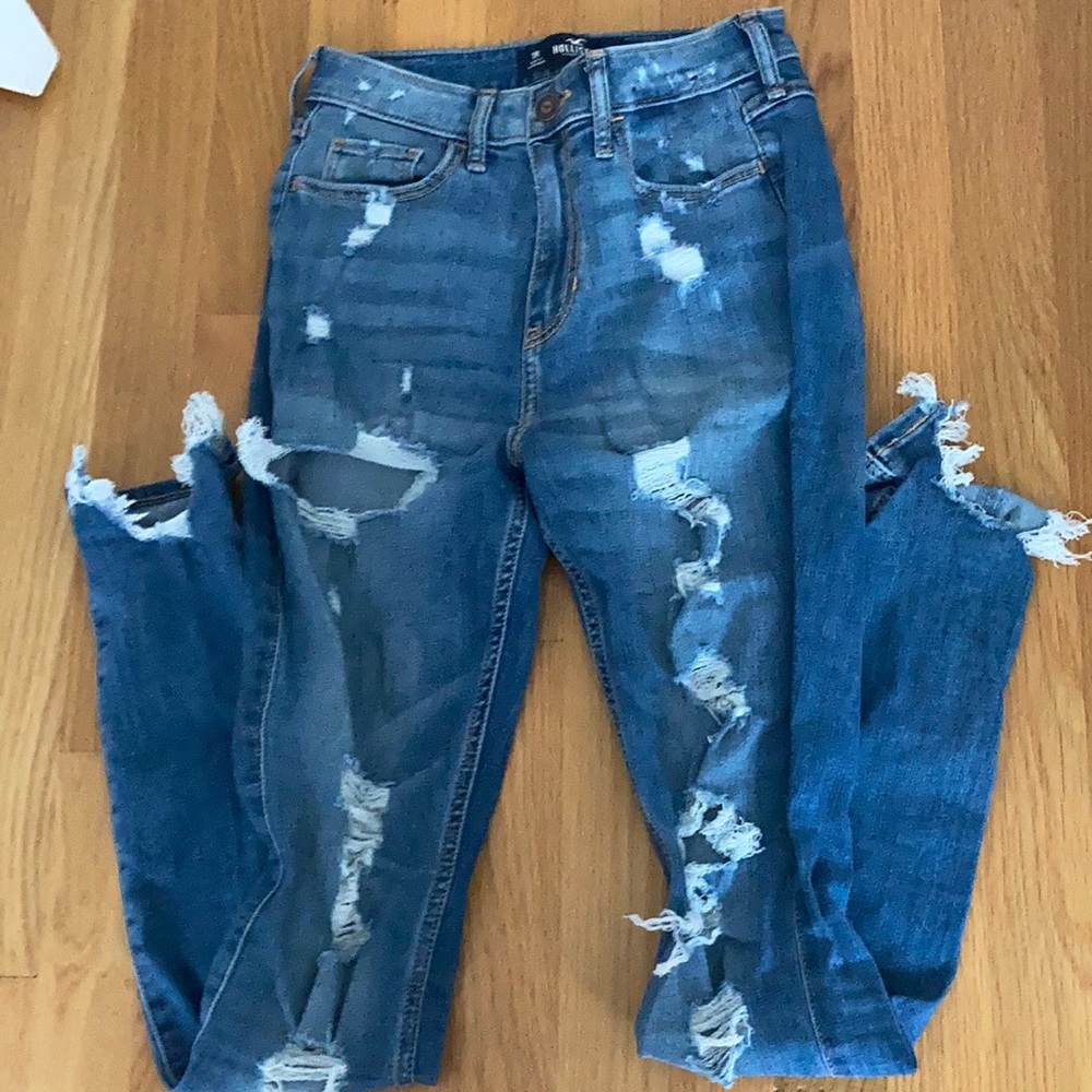 New hollister ripped jeans!